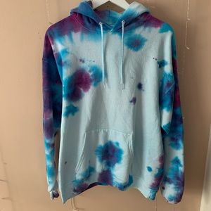 tie dye hoodie